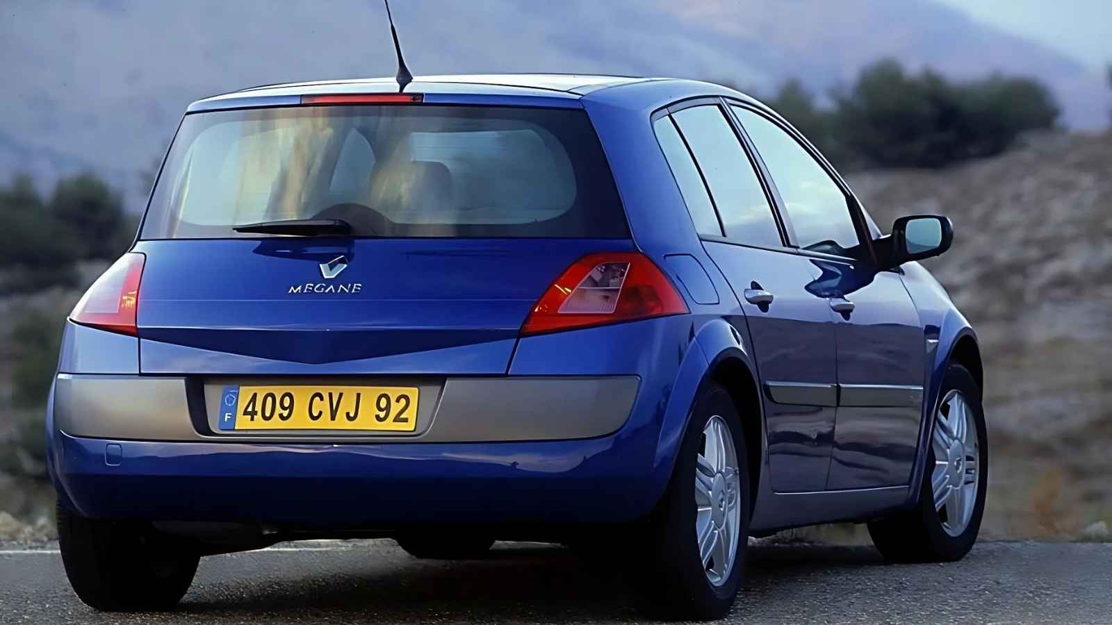 Ancienne plaque immatriculation FNI - plaque immatriculation jaune - crédits DR - largus