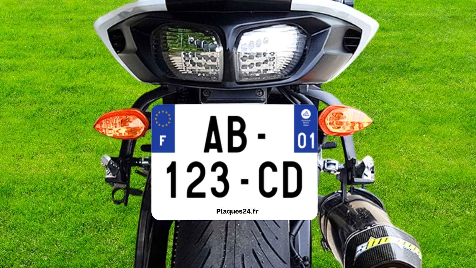 Plaque immatriculation MOTO 210x130 - 01 - Auvergne Rhone Alpes - En situation