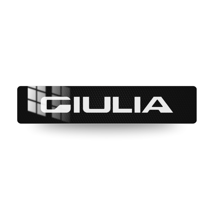 Plaque décorative Alfa Romeo Giulia, lettrage blanc sur fond effet carbone noir